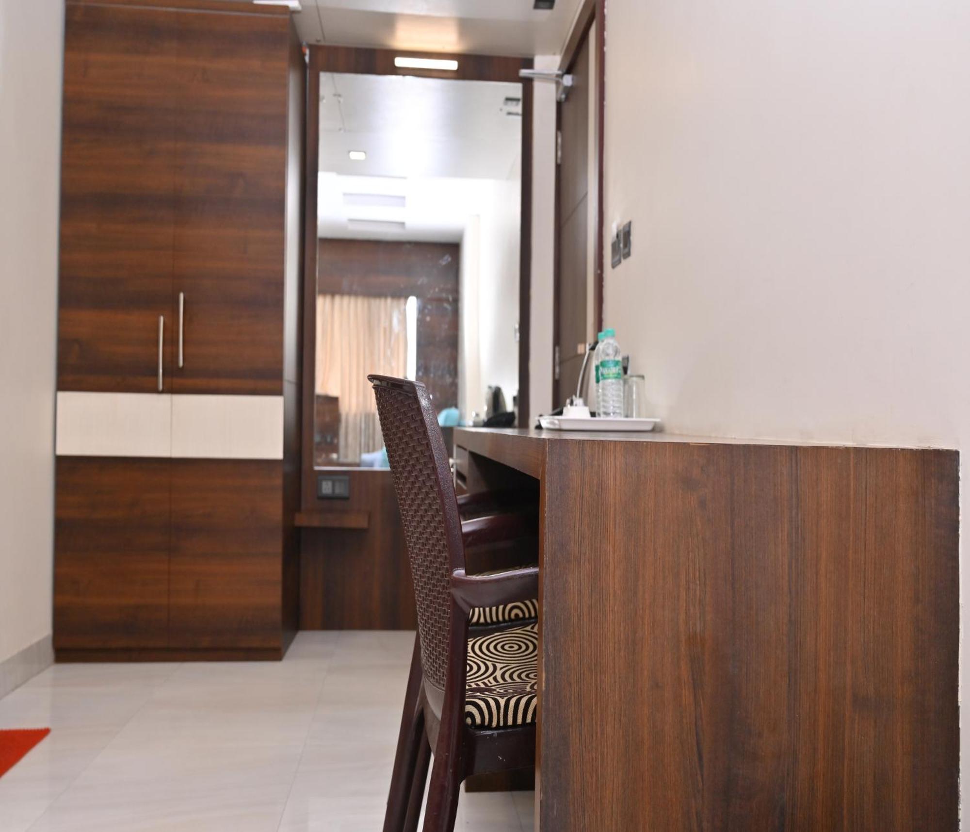 Hotel Silver Land New Digha With Rooftop Pool ภายนอก รูปภาพ