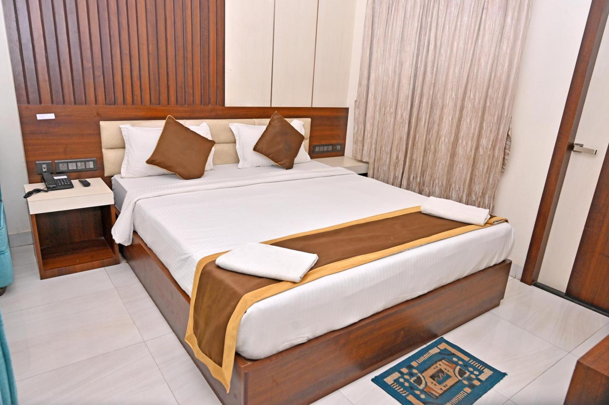Hotel Silver Land New Digha With Rooftop Pool ภายนอก รูปภาพ