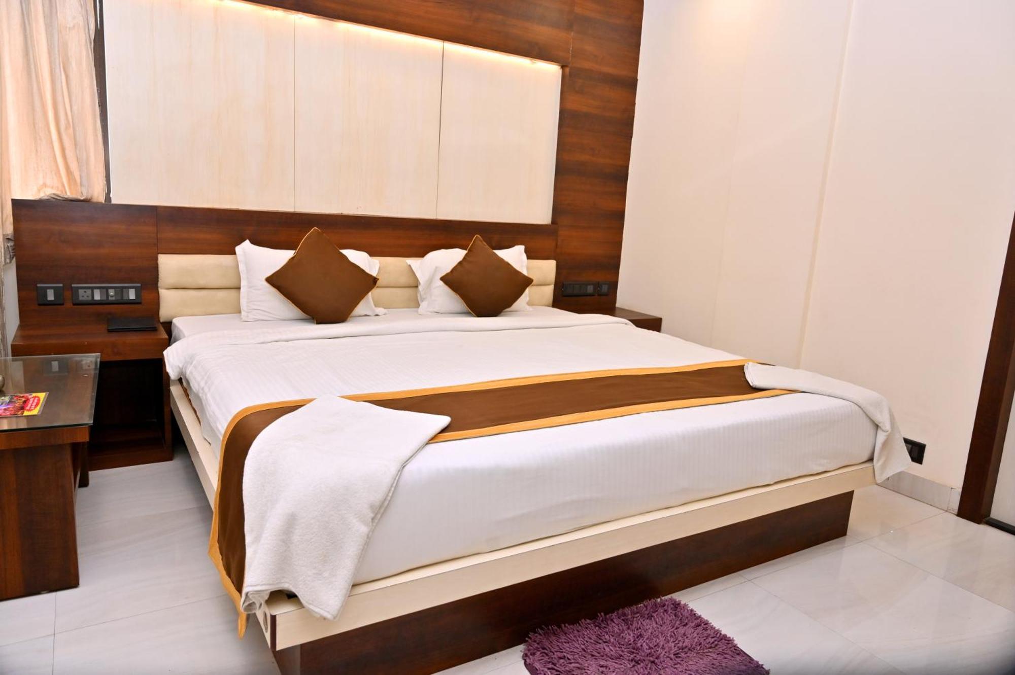 Hotel Silver Land New Digha With Rooftop Pool ภายนอก รูปภาพ